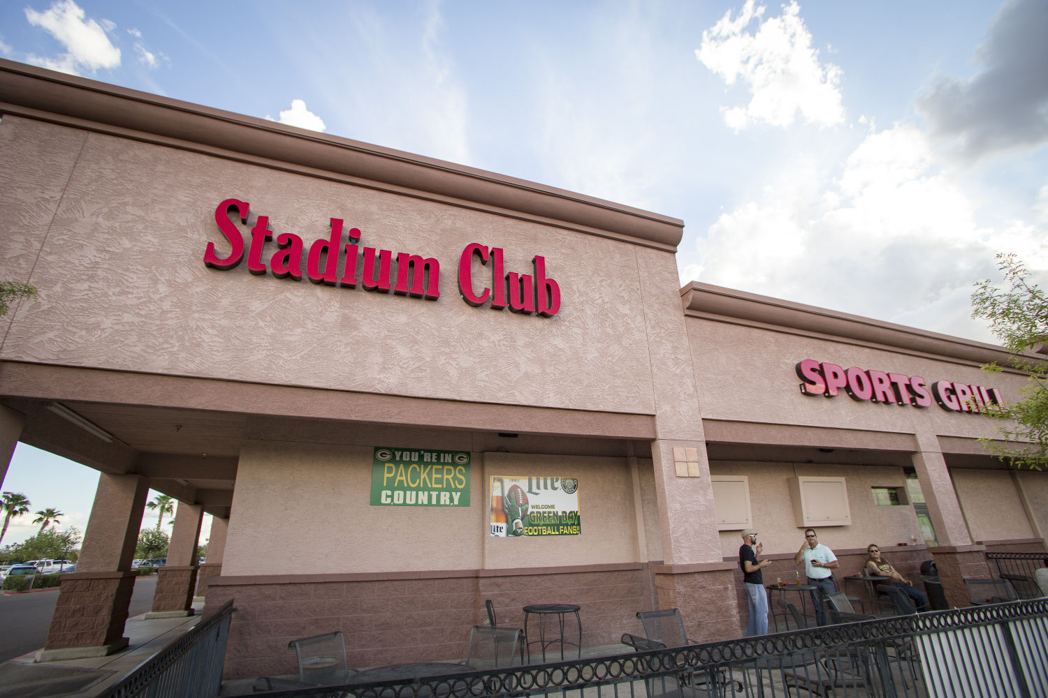 Best Happy Hour: Stadium Club Sports Bar